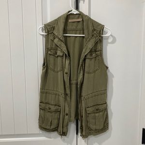 Full zip Jean vest with pockets